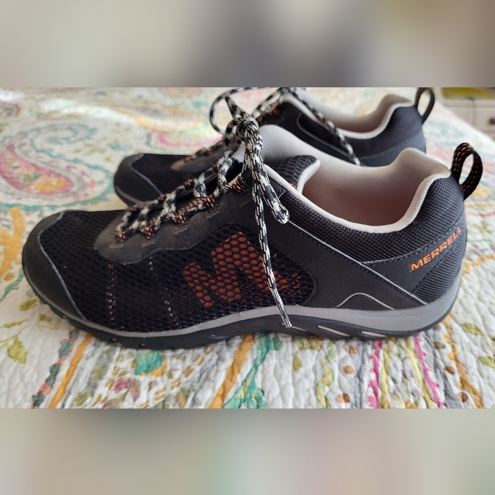 Men's Merrell Riverbed hiking shoes EUC Size 10.5